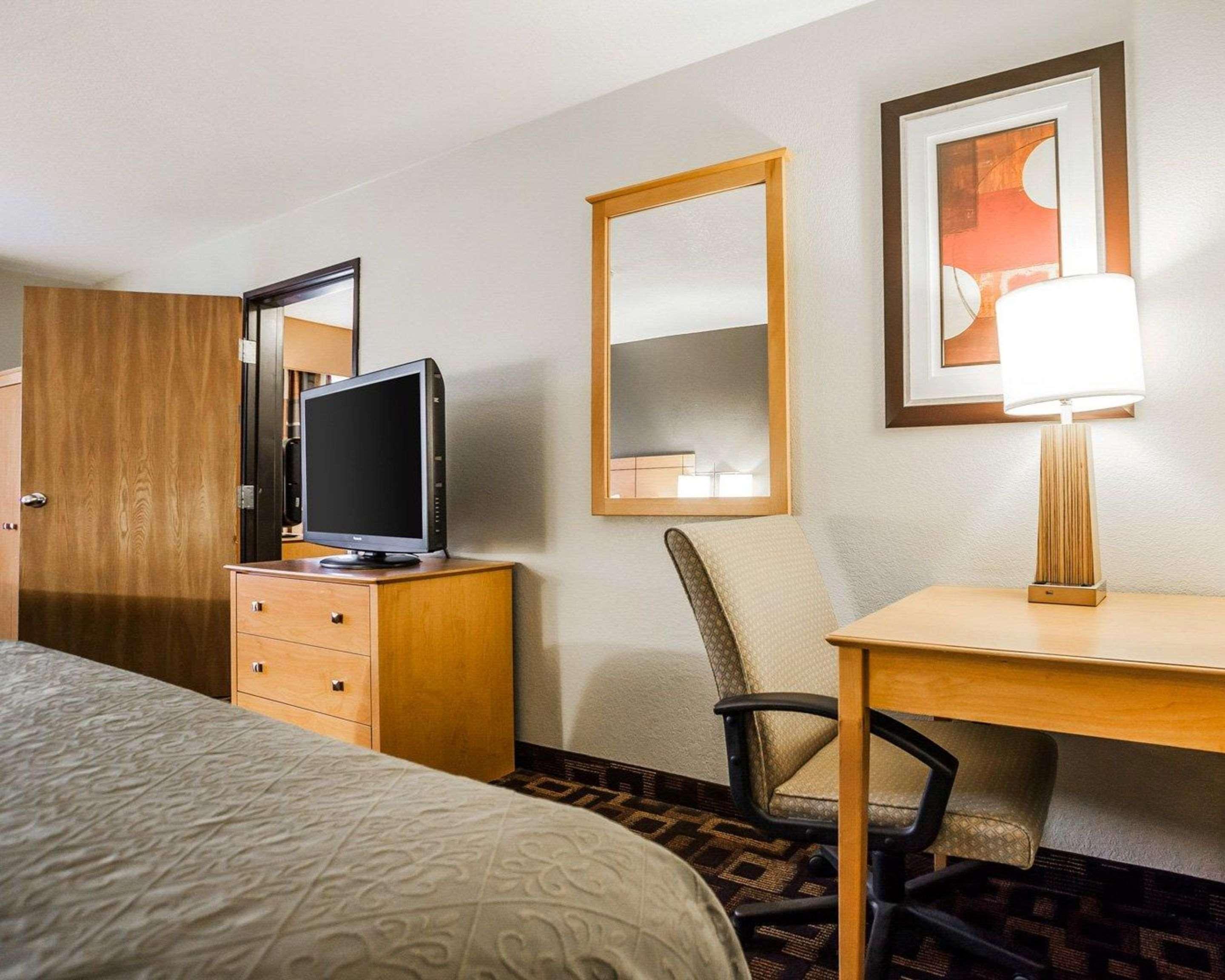 Quality Inn & Suites Des Moines Airport Eksteriør billede